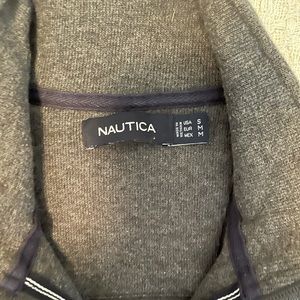 Men’s Nautica grey sweatshirt